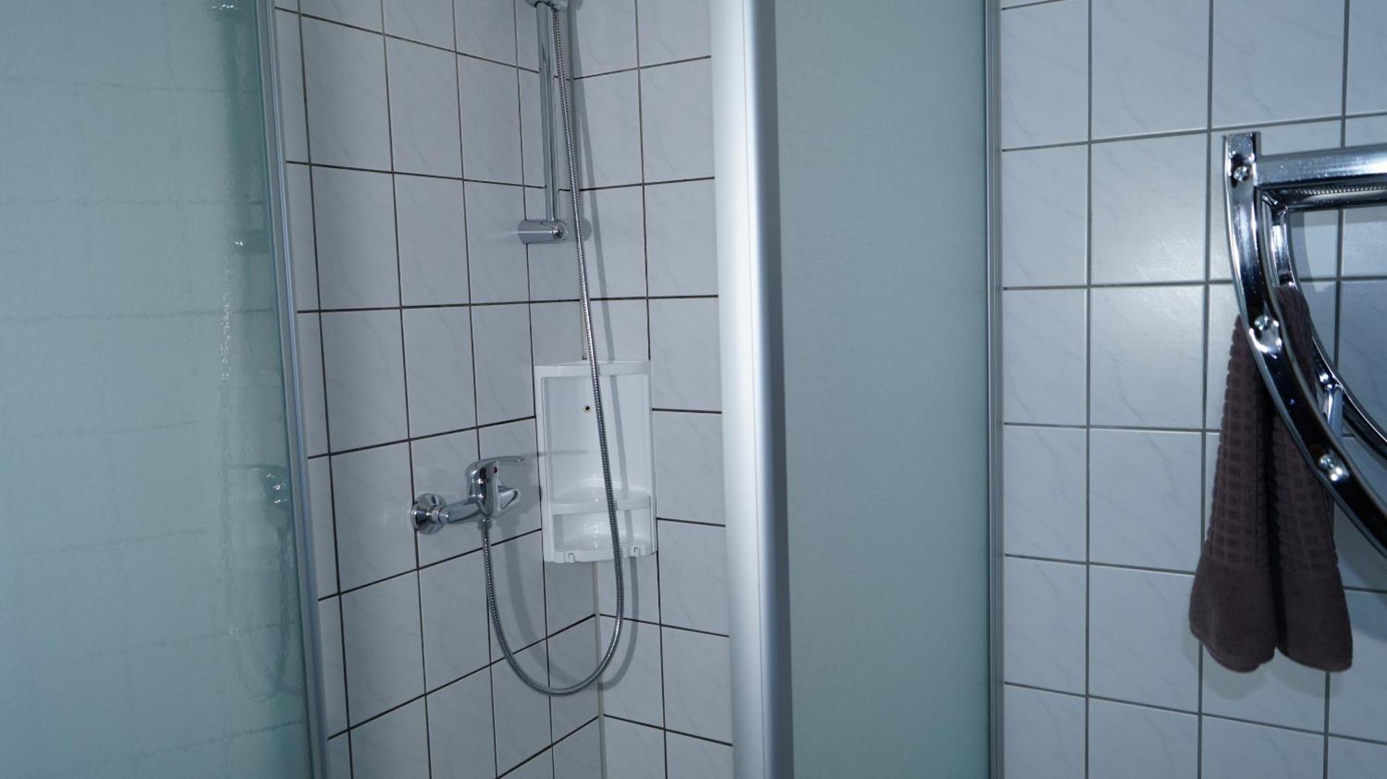 Huttlingen 란트가스트호프 팔켄 B&B 객실 사진