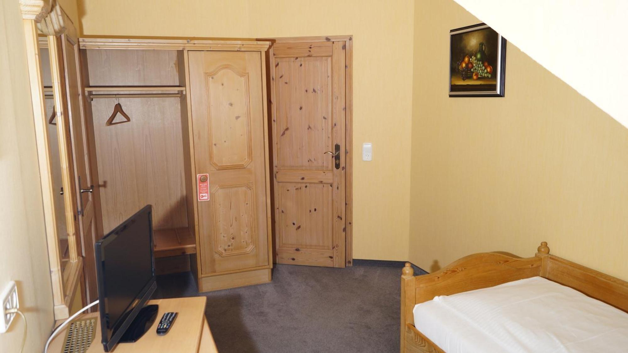 Huttlingen 란트가스트호프 팔켄 B&B 객실 사진