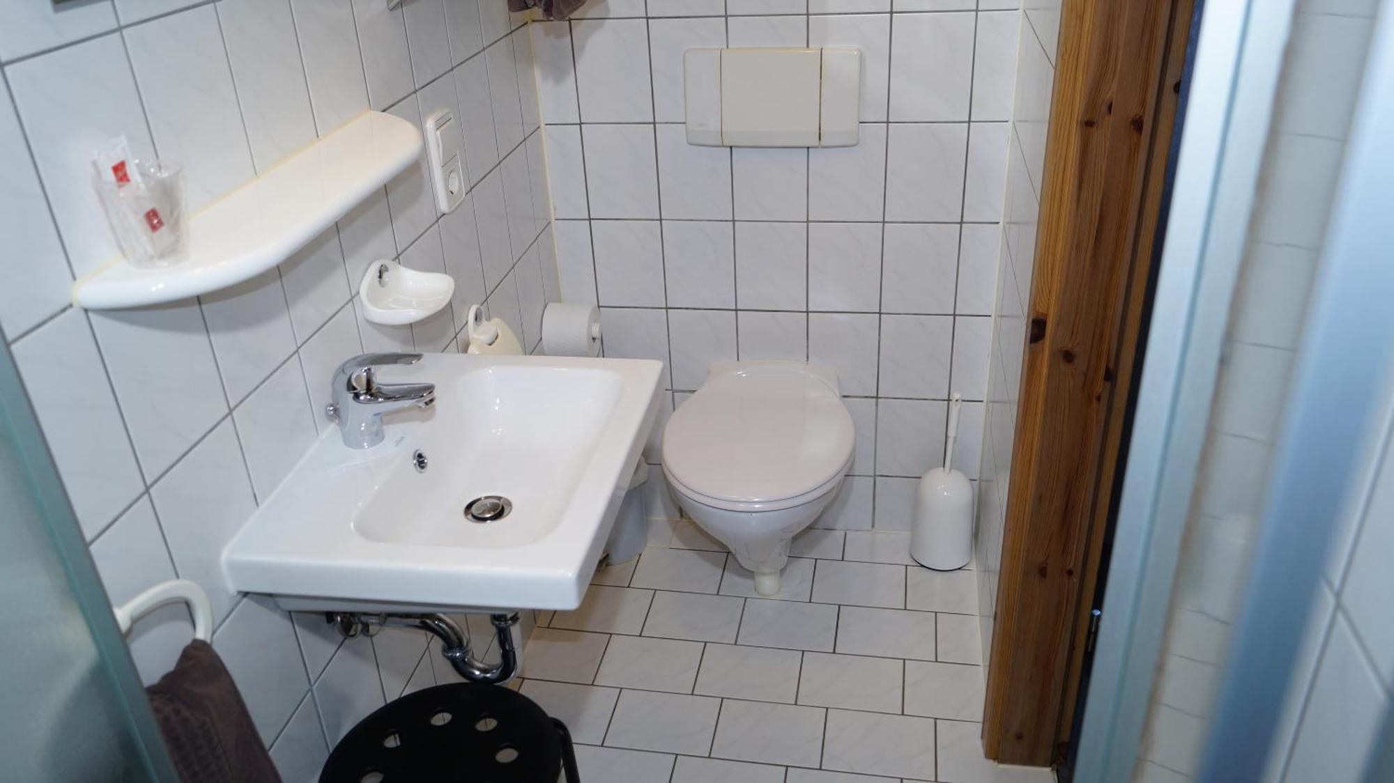 Huttlingen 란트가스트호프 팔켄 B&B 객실 사진